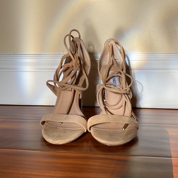 BNWOB Steve Madden Presidnt Sand Suede Leg Wrap Heels, Size 5.5 - Picture 8 of 12